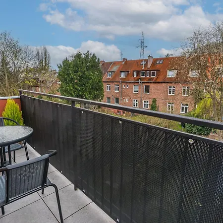 Ksiezycowy Z Balkonem- *